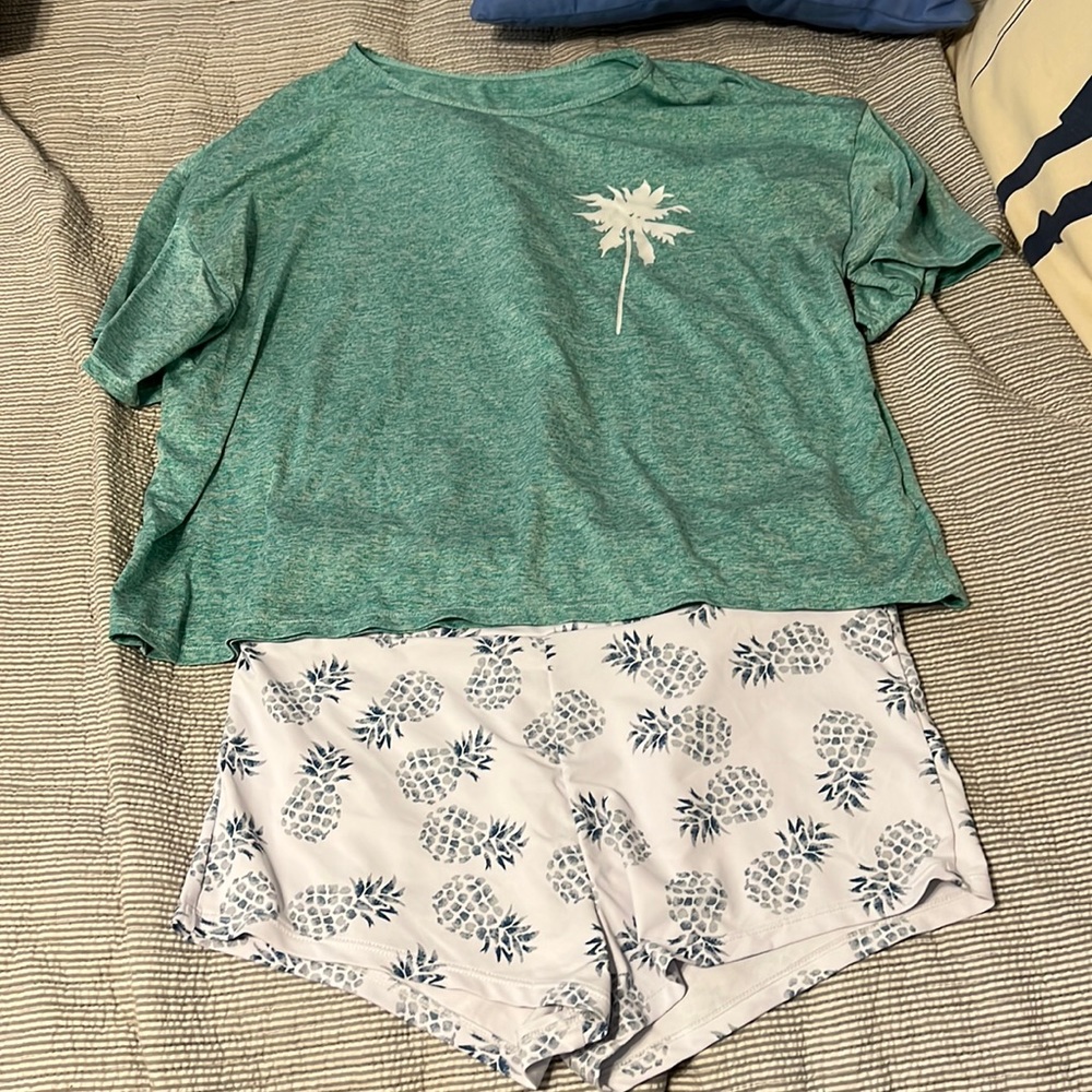 Two piece set
